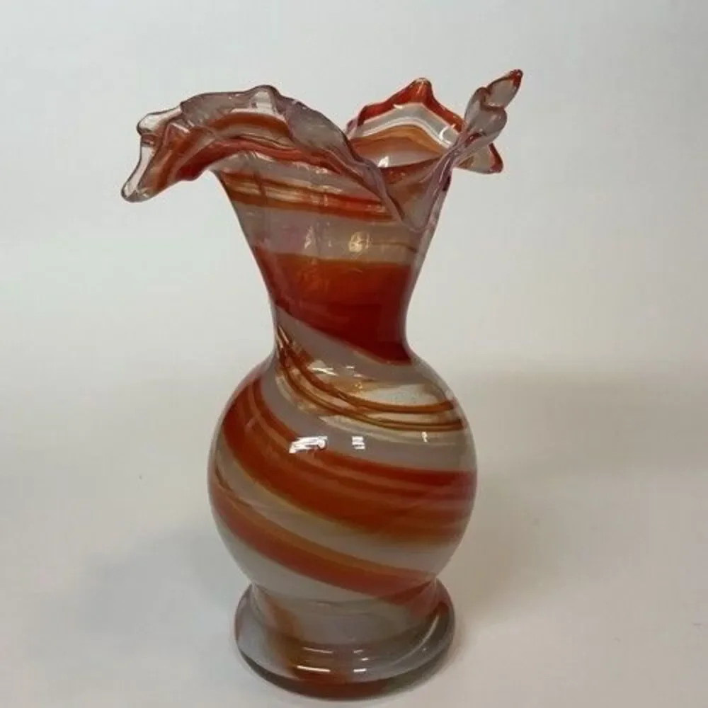 Vintage Smith's‎ Old Timer Hand Blown Swirl Glass Vase w/ Ruffles 6.75